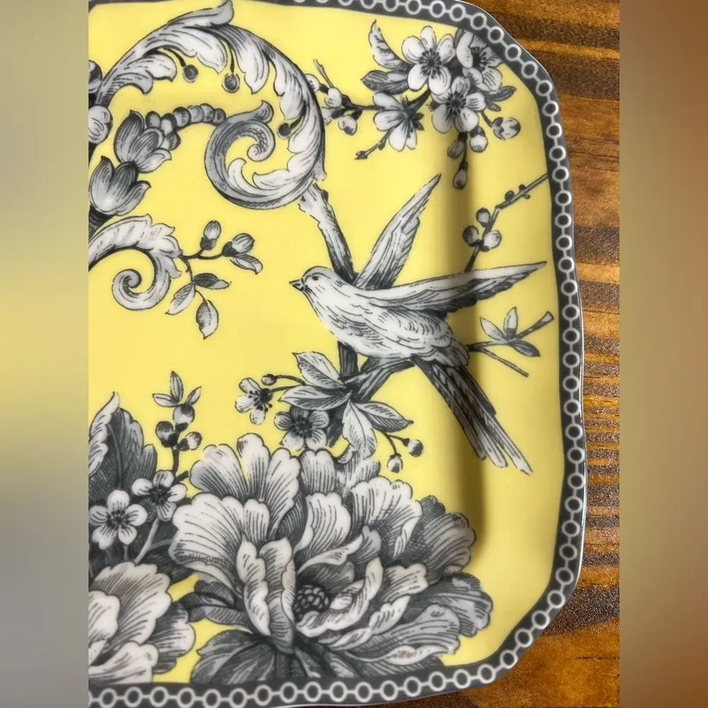 Adorable Square Trinket dish “Adelaide Yellow” Bird design 6x6 great for jewelry
